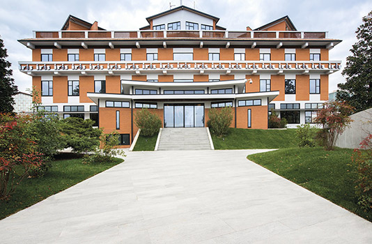 Nuova Sede FMG e Iris Ceramica